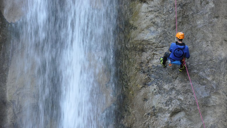 Canyoning, &copy; David Gregorik