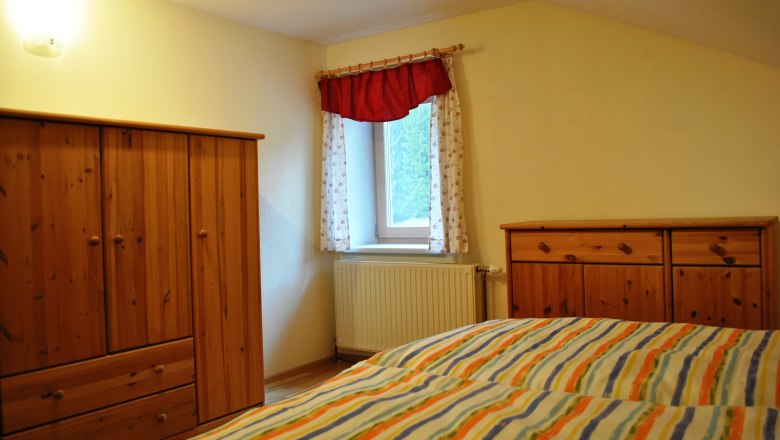 Schlafzimmer 1 in der Ferienwohnung Leitner, &copy; Patrick Leitner