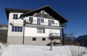 Apartment house Eisenstraße in winter, © Berti Bachler