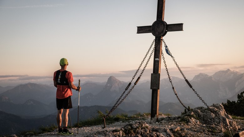 Trailrunning with peak experience, © Gerald Demolsky