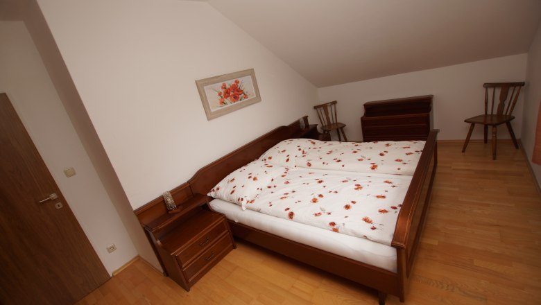 Bedroom 2 in the Steiner vacation apartment, © Gertrude Steiner