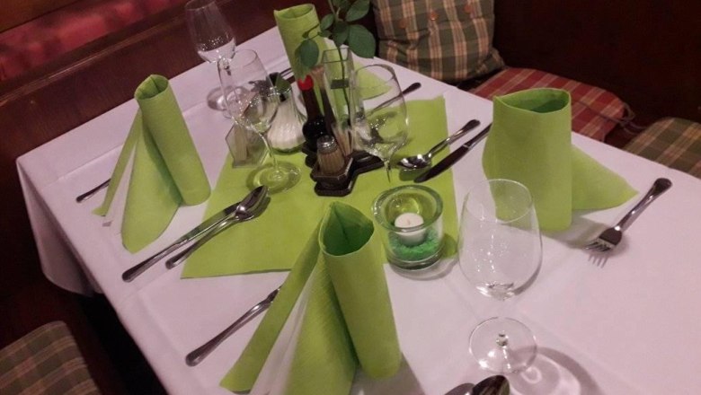 Der Tisch ist gedeckt - kommen und genie&szlig;en Sie!, &copy; Familie Seisenbacher