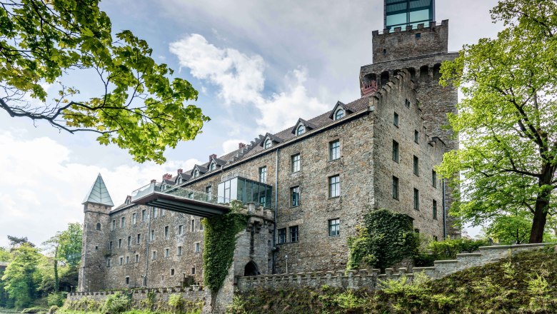 Castle Rothschild in summer, © Cornelia Engleder