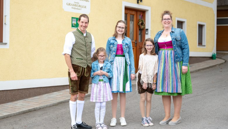 Herzlich Willkommen am Familienbauernhof, &copy; Grasberger