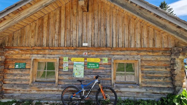 Siebenh&uuml;tten - accessible by hike (difficult to easy with family), mountain bike directly from the Happy Nest., &copy; Martin Bachner_Happy Nest