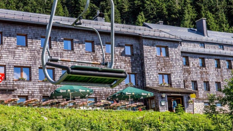 Double chairlift runs up to the Ötscherschutzhaus, © Ludwig Fahrnberger