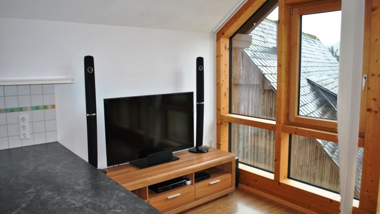 TV in the eat-in kitchen, © Patrick Leitner