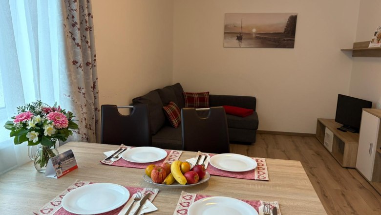 Esstisch in der Teichwies&acute;n Alm Dependance, &copy; Selinger Martin