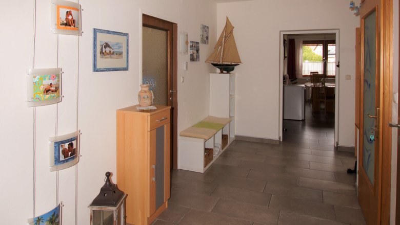 Anteroom, &copy; Gertrude Steiner