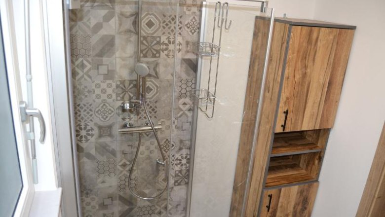 small bathroom ground floor, © Martin Bachner_Happy Nest