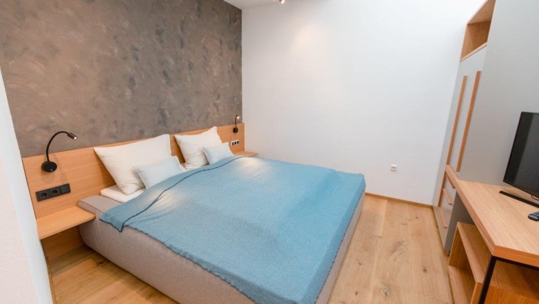 Bedroom in the house by the lake, © schwarz-koenig.at Bedroom in the house by the lake, © schwarz-koenig.at