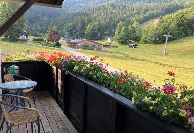 Balkon Ferienwohnung im Sommer, &copy; Margarete Teufel
