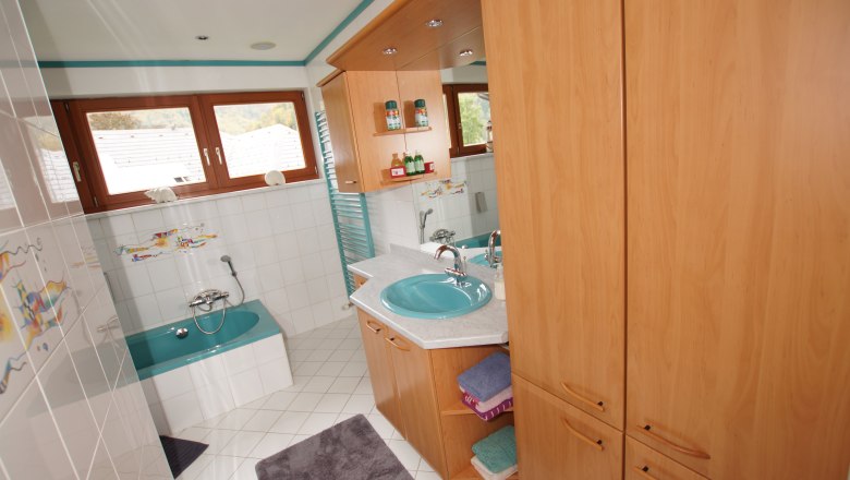 Bathroom in the Steiner vacation apartment, &copy; Gertrude Steiner